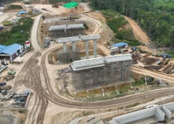 Pembangunan jalan tol menuju Ibu Kota Negara (IKN) Nusantara di Kalimantan Timur. (MASAPNEWS/ANT/HO-Kementerian PUPR)