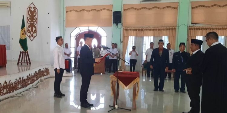 Bupati lantik sejumlah pejabat. (IST)