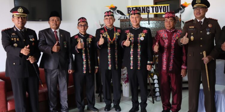 Bupati Gunung Mas Jaya S Monong bersama forkopimda. (IST)