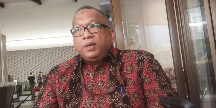 Direktur Aplikasi Permainan, Televisi, dan Radio Kemenparekraf Iman Santosa saat acara program Netas Peningkatan Kualitas SDM pada Sub Sektor Permainan di Cipanas, Kabupaten Garut, Jawa Barat, Sabtu (14/10/2023). (MASAPNEWS/ANT)