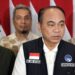 Menteri Komunikasi dan Informatika Budi Arie Setiadi (dua kanan) memberikan pernyataan kepada media di Ruang VIP Terminal 3 Bandara Soekarno-Hatta, Tangerang, Banten, Jumat (29/12/2023). (MASAPNEWS/ANT/HO-Kemenkominfo)