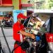 Petugas melayani pembelian bahan bakar di SPBU. (MASAPNEWS/ANT/HO-Pertamina)