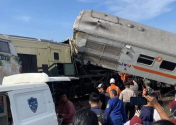 Kecelakaan antara Kereta Api (KA) Turangga dan KA lokal Bandung di jalur petak Stasiun Cicalengka, Kecamatan Cicalengka, Kabupaten Bandung, Jawa Barat, Jumat, (5/1/2024). (MASAPNEWS/ANT)