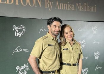 Aktor Reza Rahadian (kiri) dan Bunga Citra Lestari saat menghadiri acara peluncuran trailer resmi film "Pasutri Gaje" di Senayan Park, Jakarta Pusat, Minggu (14/1/2024). (MASAPNEWS/ANT)