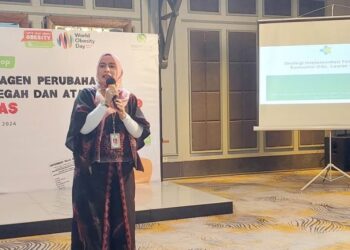 Direktur Pencegahan dan Pengendalian Penyakit Tidak Menular Kementerian Kesehatan RI Dr. Eva Susanti S.Kp M.Kes dalam acara diskusi tentang obesitas di Jakarta, Senin (4/3/2024). (MASAPNEWS/ANT)