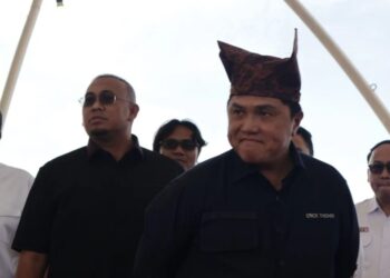 Menteri Badan Usaha Milik Negara (BUMN) Erick Thohir meninjau Stasiun Lambuang di Kota Bukittinggi, Rabu (6/3/2024). (MASAPNEWS/ANT)