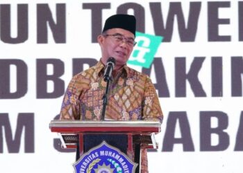 Menko PMK Muhadjir Effendy saat menghadiri peresmian gedung At Ta’awun Tower di Universitas Muhammadiyah Surabaya, Sabtu (9/3/2024). (MASAPNEWS/ANT)