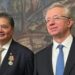 Menteri Koordinator Bidang Perekonomian Airlangga Hartarto (kiri) usai menerima medali kehormatan yang diserahkan Diplomat senior Rusia Mikhail Yurievich Galuzin (kanan) di Kementerian Luar Negeri Rusia di Moskow, Selasa (11/6/2024). (MASAPNEWS/ANT/HO-Dokumentasi Pribadi)