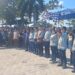 Pj Bupati Gunung Mas Herson B Aden melepas peserta pawai budaya di Taman Kota Kuala Kurun, Senin (17/6/2024). (MASAPNEWS/GCM)