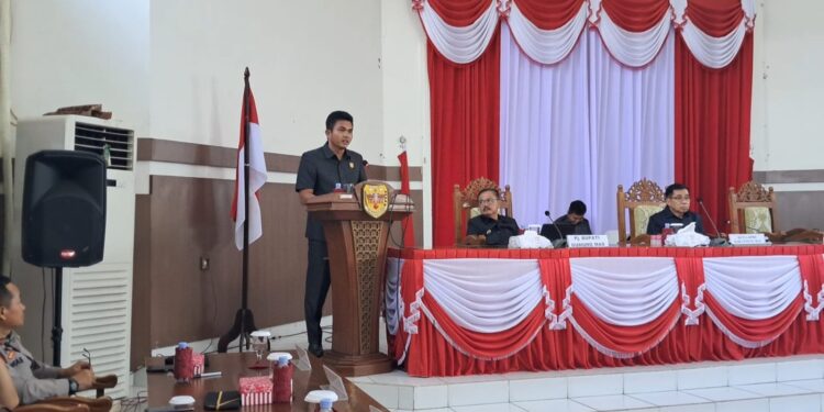 Jubir Fraksi Partai Golkar DPRD Kabupaten Gumas, Binartha. (MASAPNEWS/GCM)