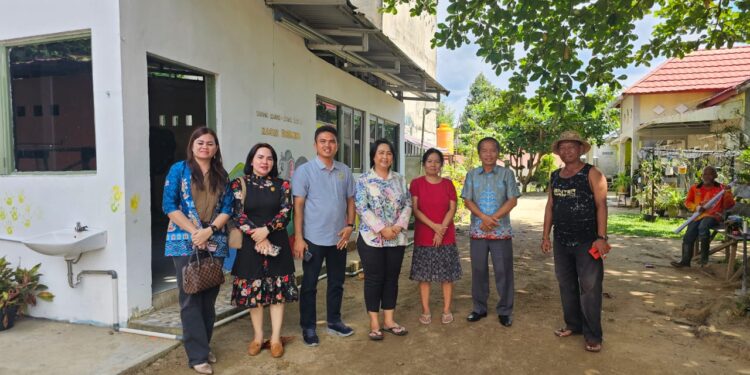 Rombongan DPRD Kabupaten Gumas mengunjungi Pulpis untuk melihat pemondokan peserta Pesparawi XVII Kalteng, Kamis (27/6/2024). (IST)