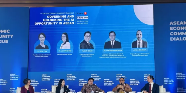 Sekretaris Direktorat Jenderal Aplikasi Informatika Nyoman Adhiarna (dua kanan) dalam acara 11th ASEAN Economic Dialogue di Jakarta, Selasa (4/6/2024). (MASAPNEWS/ANT)