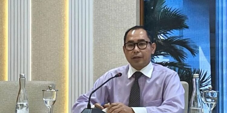 Direktur Pelindungan WNI dan Badan Hukum Indonesia Kementerian Luar Negeri RI Judha Nugraha menyampaikan pernyataannya dalam konferensi pers di Jakarta, Jumat (9/8/2024). (MASAPNEWS/ANT)