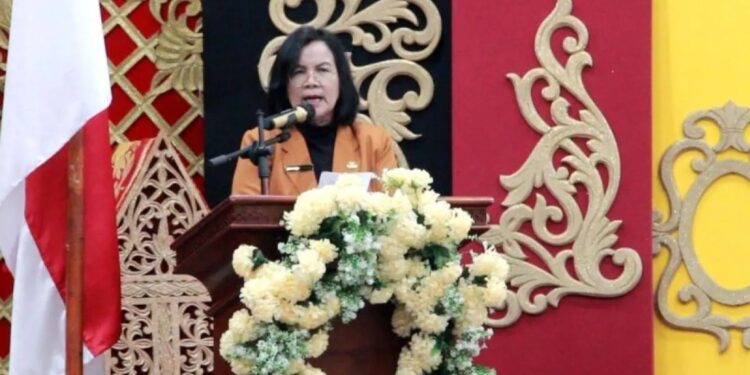 Deputi Bidang Pengembangan Bahan Pustaka dan Jasa Informasi Perpustakaan Nasional (Perpusnas) Mariana Ginting pada diskusi 122 tahun Bung Hatta: Literasi sebagai garda Indonesia Emas 2045 yang dipantau secara daring di Padang, Senin (12/8/2024). (MASAPNEWS/ANT)