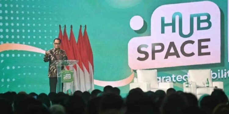 Menteri Perhubungan (Menhub) Budi Karya Sumadi memberi sambutan dalam acara Hub Talks "Paradigma Transportasi Online: Terintegrasi dan Berbasis Online", yang menjadi salah satu rangkaian acara Hub Space 2024, di JIEXPO Kemayoran, Jakarta, Jumat (6/9/2024). (MASAPNEWS/ANT/HO-Humas Kemenhub)
