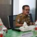 Pj Bupati Gumas Herson B Aden (tengah), Kepala Diskominfosantik Ruby Haris (kanan), Komisioner Komisi Informasi Kalteng Katriana (kiri) saat visitasi di Kuala Kurun, Senin (23/9/2024). (Foto : Diskominfosantik Gumas)