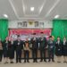 Sekda Gumas Richard dan lainnya berfoto bersama usai pelantikan. (IST)