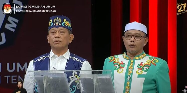 Willy M Yoseph-Habib Ismail saat debat publik kedua Pilkada Kalteng 2024, Selasa (5/11/2024). Foto : Tangkapan layar YouTube @KPU Kalteng