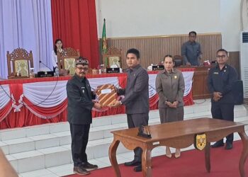 DPRD dan Pemkab Gumas setujui Raperda APBD 2025