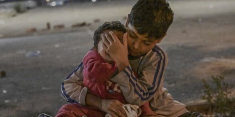 Jalur Gaza telah menjadi “kuburan” bagi anak-anak di tengah serangan tanpa henti Israel terhadap wilayah tersebut, ujar Kepala Badan PBB untuk Pengungsi Palestina (UNRWA) pada Rabu (20/11/2024). (MASAPNEWS/ANT/Anadolu)