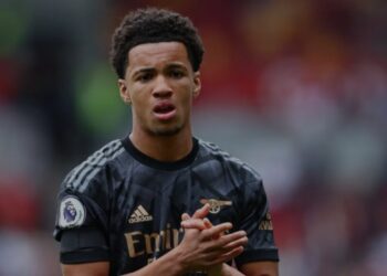 Arsip foto - Pemain Arsenal Ethan Nwaneri melakukan debut pada pertandingan Liga Inggris melawan Brentford di Brentford Community Stadium, London, Minggu (18/9/2022). (MASAPNEWS/ANT)