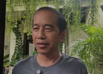Arsip foto - Presiden ke-7 RI Joko Widodo (Jokowi) memberikan keterangan kepada wartawan di Solo, Jawa Tengah, pada 31 Desember 2024. (MASAPNEWS/ANT)
