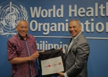 Pakar kesehatan yang juga Direktur Penyakit Menular WHO Kantor Regional Asia Tenggara 2018-2020 Prof. Tjandra Yoga Aditama (kiri). (MASAPNEWS/ANT/HO-Dokumentasi pribadi)