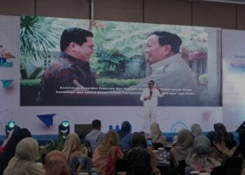 Staf Khusus Menteri Badan Usaha Milik Negara (BUMN) Arya Sinulingga saat menghadiri "UMKM Naik Kelas 2025" di Kota Padang, Sumatera Barat. (MASAPNEWS/ANT/HO-BUMN)