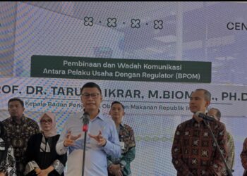 Kepala Badan Pengawas Obat dan Makanan (BPOM) Taruna Ikrar saat memberikan keterangan di Kabupaten Bandung, Jawa Barat, Kamis (16/1/2025). (MASAPNEWS/ANT)