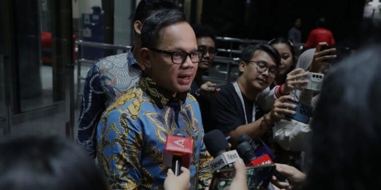 Wamendagri Bima Arya Sugiarto saat ditemui awak media di Gedung Pusat KPK di Jakarta, Kamis (23/1/2025). (MASAPNEWS/ANT/HO-Puspen Kementerian Dalam Negeri)