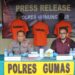 Kapolres Gunung Mas AKBP Heru Eko Wibowo (kiri) didampingi Kasat Reskrim AKP Faisal Firman Gani saat jumpa pers di Kuala Kurun, Selasa (13/5/2025). (IST)
