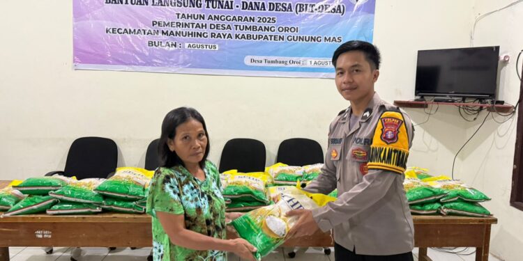 Polres Gumas Salurkan 2,5 Ton Beras Murah, Warga Antusias Sambut GPM Polri