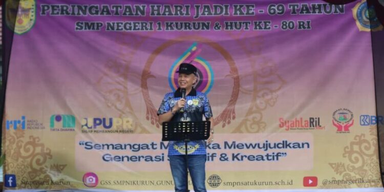 Bupati Gunung Mas Hadiri Perayaan Ulang Tahun ke-69 SMPN 1 Kurun