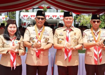 Bupati Gunung Mas Hadiri Upacara Peringatan Hari Pramuka Ke-64