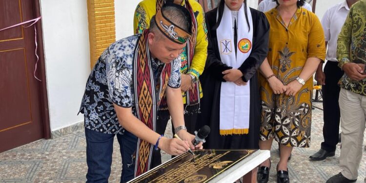 Bupati Hadiri Peresmian dan Pentahbisan Gereja Panenga Tumbang Mantuhe