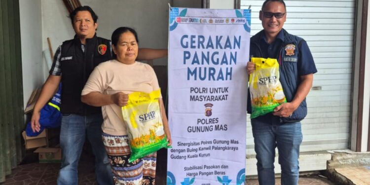 Sat Reskrim Polres Gumas Gelar Pangan Murah Bantu Warga