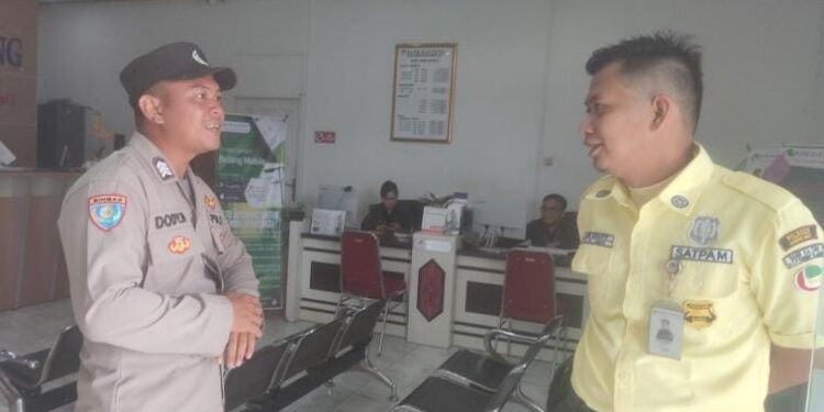 Ciptakan Rasa Aman, Polsek Manuhing Sisir Objek Vital hingga Pemukiman