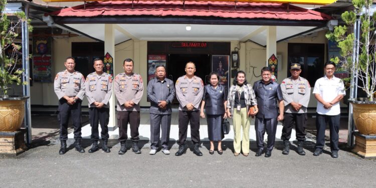 Kapolres Sambut Hangat Kunjungan Kerja DPRD Gunung Mas