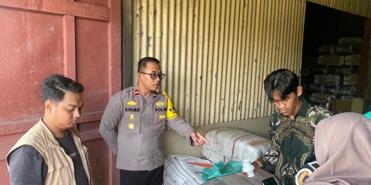 Tak Sekadar Panen, Polsek Rungan Salurkan Jagung ke Bulog