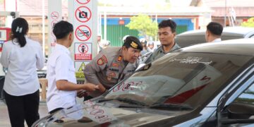 Antisipasi Panic Buying, Polres Gunung Mas Turun ke SPBU