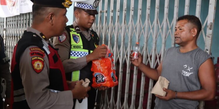 Polisi Tiba-Tiba Datangi Bengkel dan Sopir Truk di Hari Buruh, Ternyata…