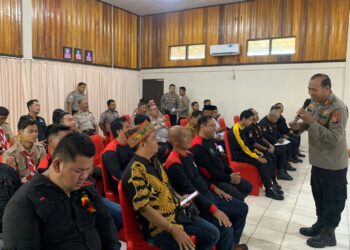 Tokoh Adat Hingga Pelajar Ramai-Ramai Datangi Polres Gunung Mas, Ada Apa Ya?