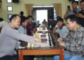 Hari Bhayangkara Ke-80 Memanas! Perang Taktik di Papan Hitam Putih Pecah di Gunung Mas