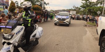 Puluhan Personel Satlantas Siaga di Setiap Sudut, Pawai Budaya Gunung Mas Berjalan Mulus