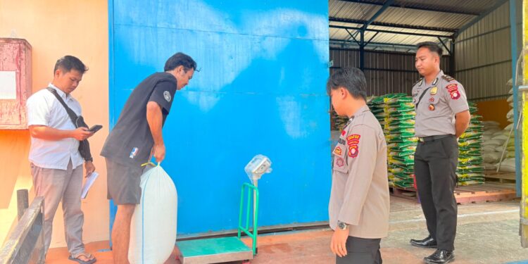 Hasil Panen Petani Binaan Polsek Sepang Sukses Masuk Gudang Bulog