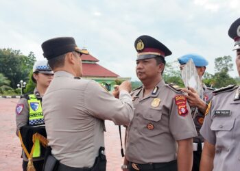 38 Personel Polres Gumas Resmi Sandang Pangkat Baru