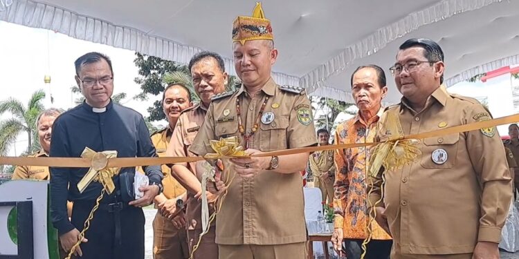 Bupati luncurkan SIMANIS GADIS, layanan publik bidang pendidikan kian transparan