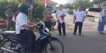 Pemkab Gunung Mas canangkan Gerakan Pembagian Bendera Merah Putih