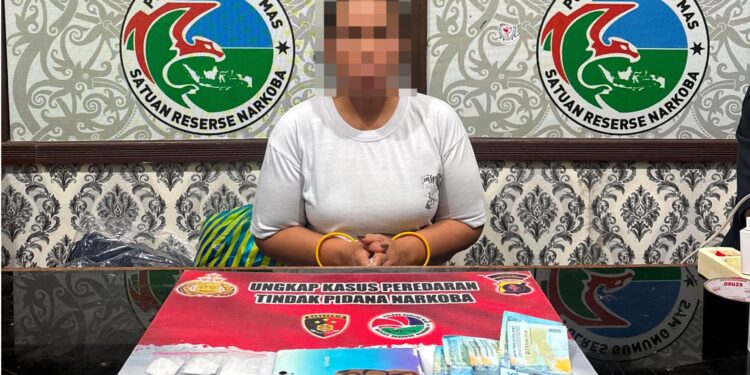 Polisi Gerebek Rumah di Tewai Baru, Seorang Wanita Diamankan Terkait Dugaan Peredaran Sabu