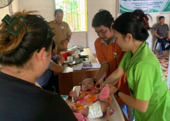Camat dan Ketua PKK Kahut Pantau Intervensi Cegah Stunting di Desa-Desa